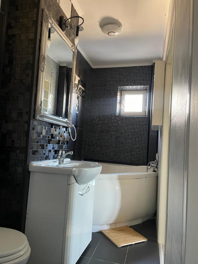 Apartament Cu 3 Dormitoare Jolie.M Apartment Galati Luaran gambar